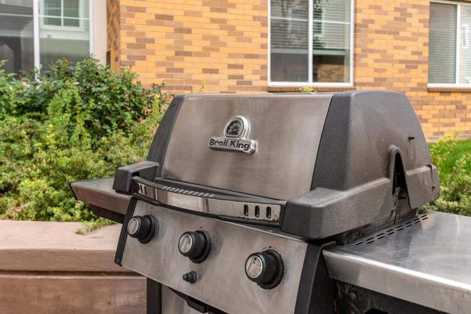 Patio, BBQ facilities