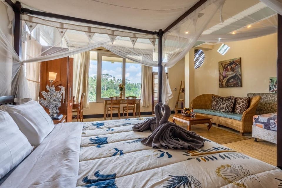 Bed, Photo of the whole room, Bedroom, Garden view