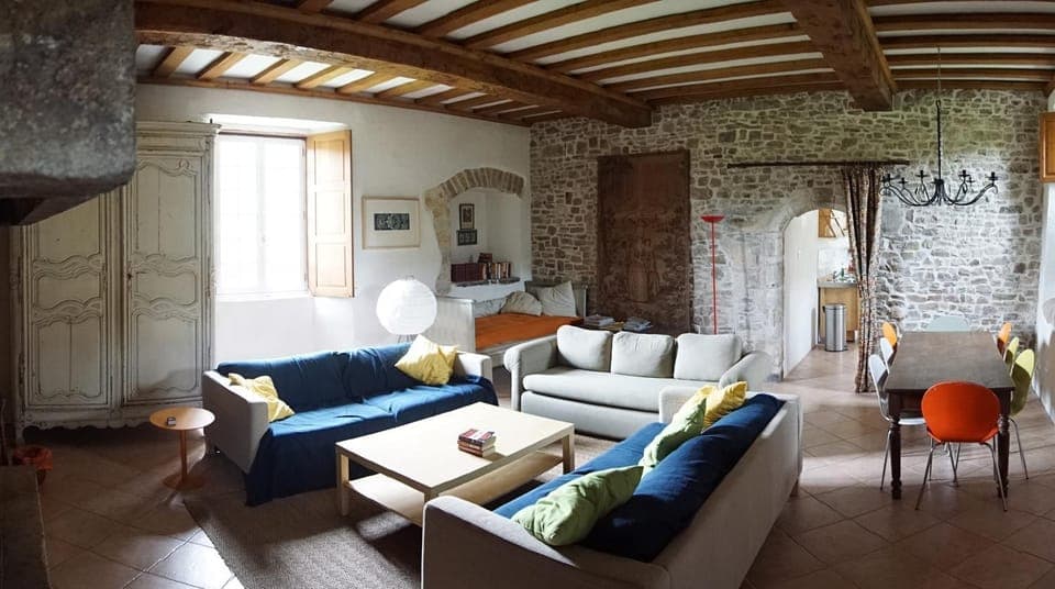 Living room, Photo of the whole room