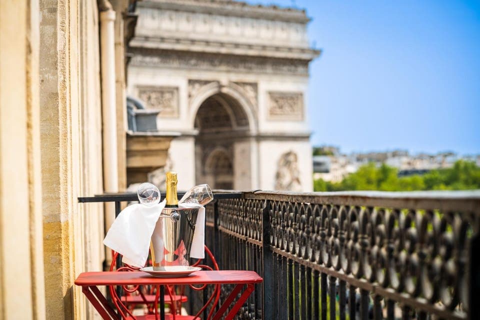 Balcony/Terrace, Landmark view