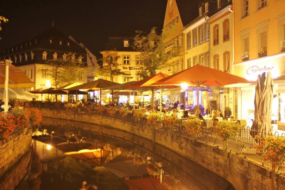 View (from property/room), Area and facilities