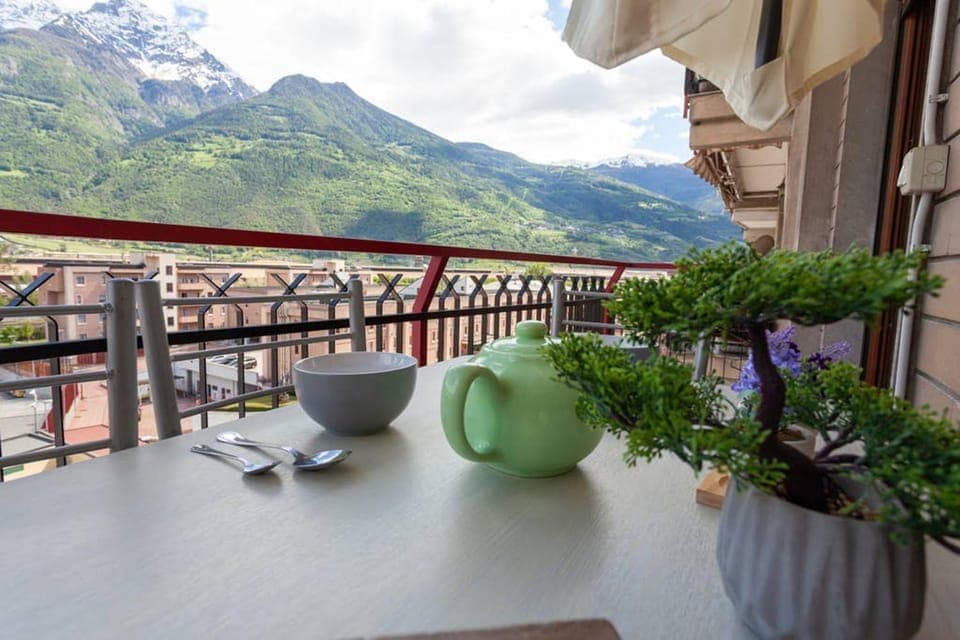 Natural landscape, Balcony/Terrace, Mountain view
