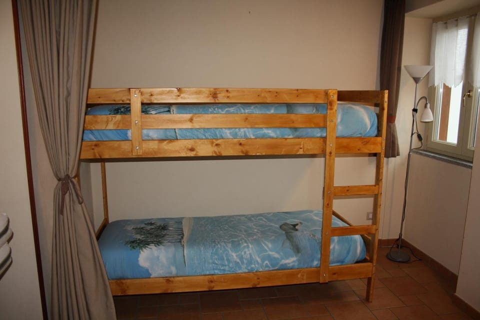 bunk bed