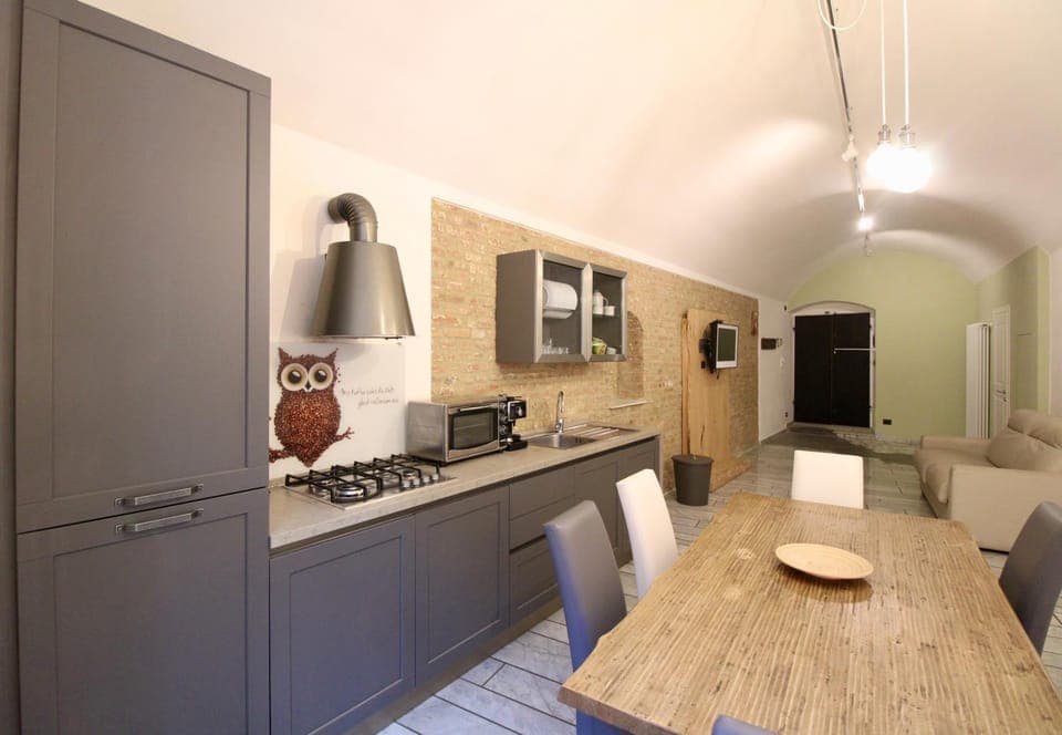 Kitchen or kitchenette, Dining area, Communal kitchen