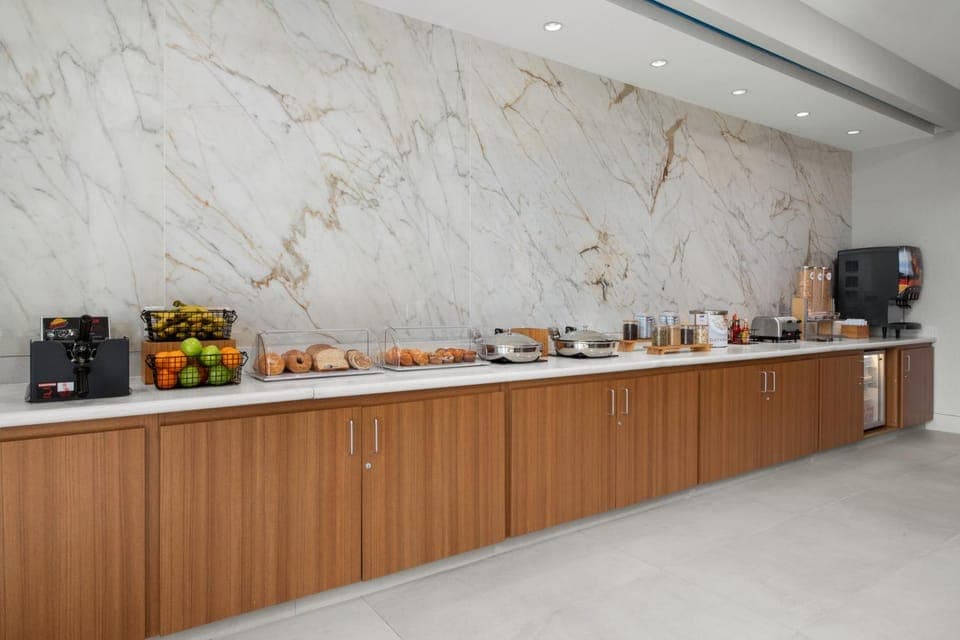 Coffee/tea facilities, Breakfast, Buffet breakfast