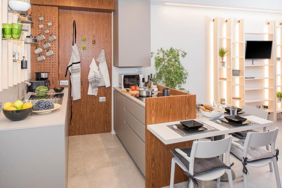 Coffee/tea facilities, Dining area