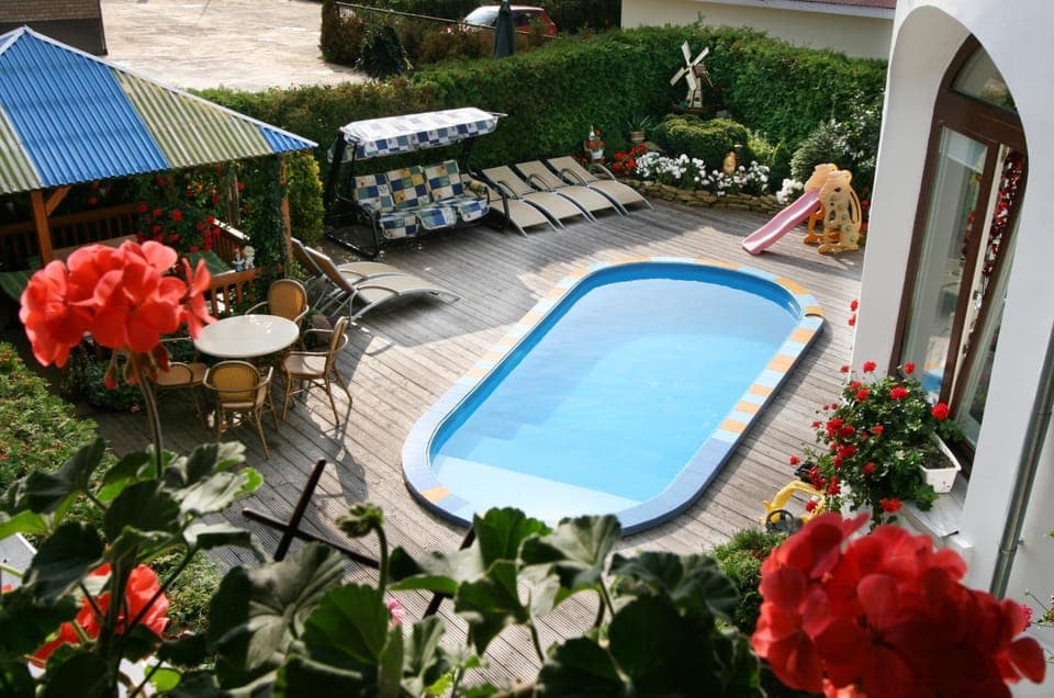 Spring, View (from property/room), Pool view, Area and facilities