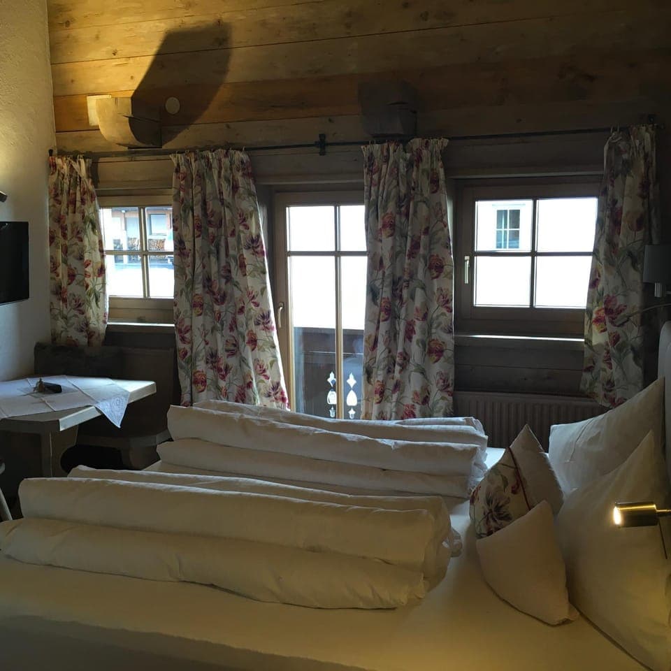 Bed, Photo of the whole room