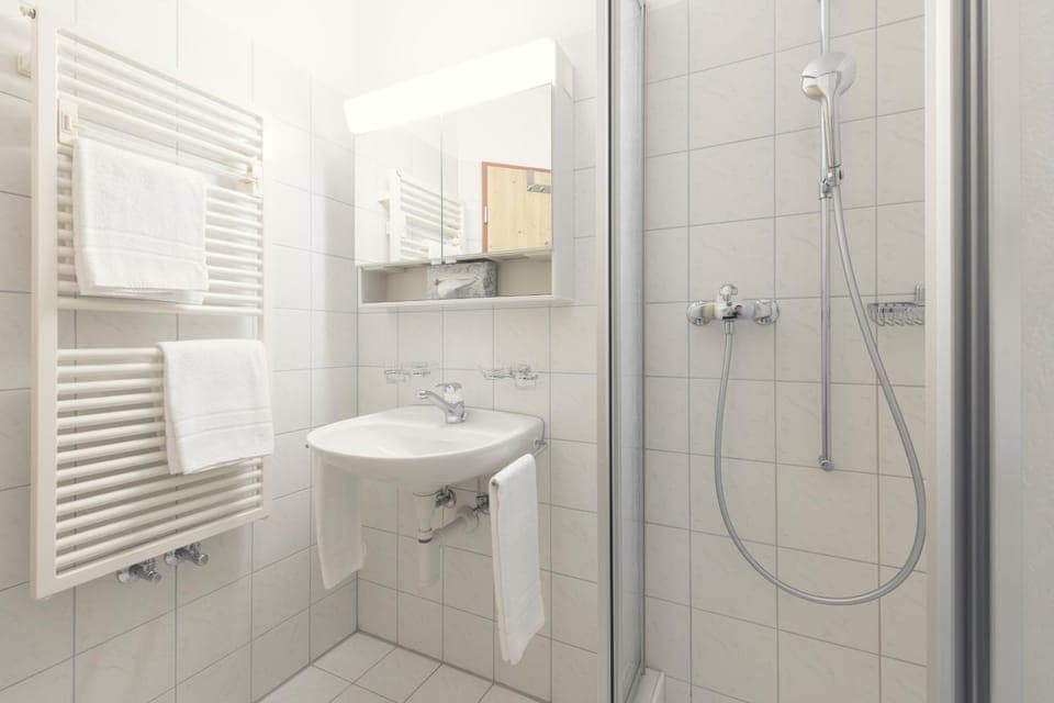 Bathroom, Decorative detail