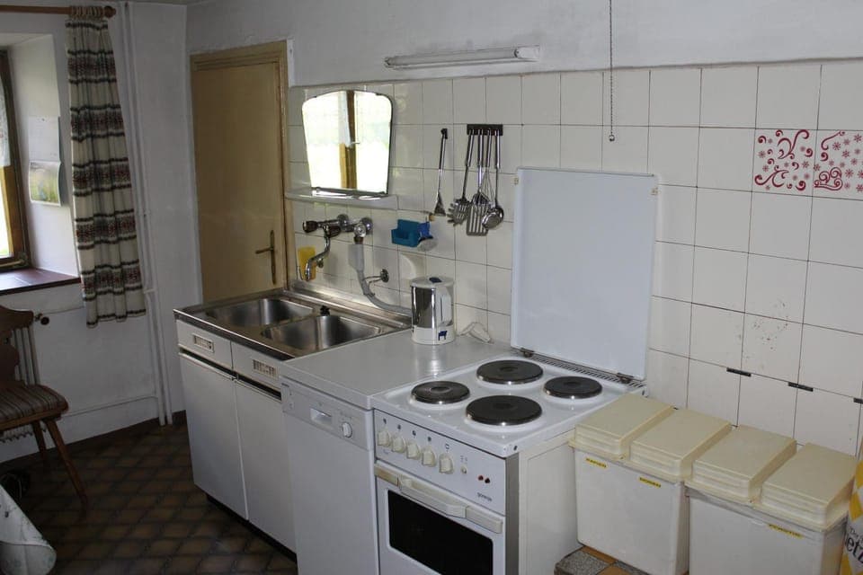 Kitchen or kitchenette