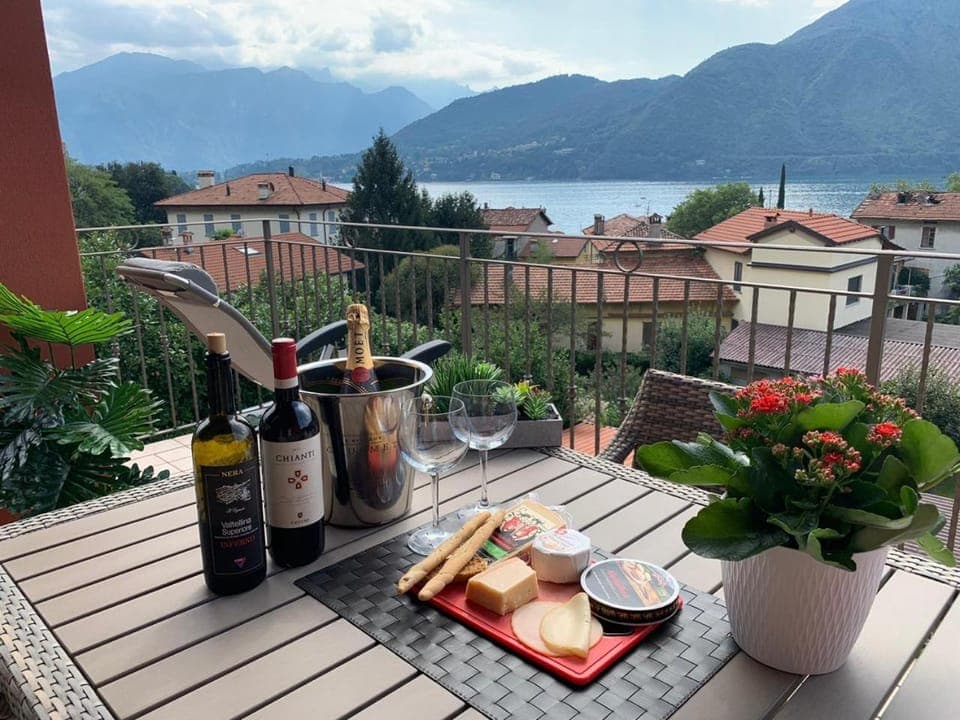 Balcony/Terrace, Lake view