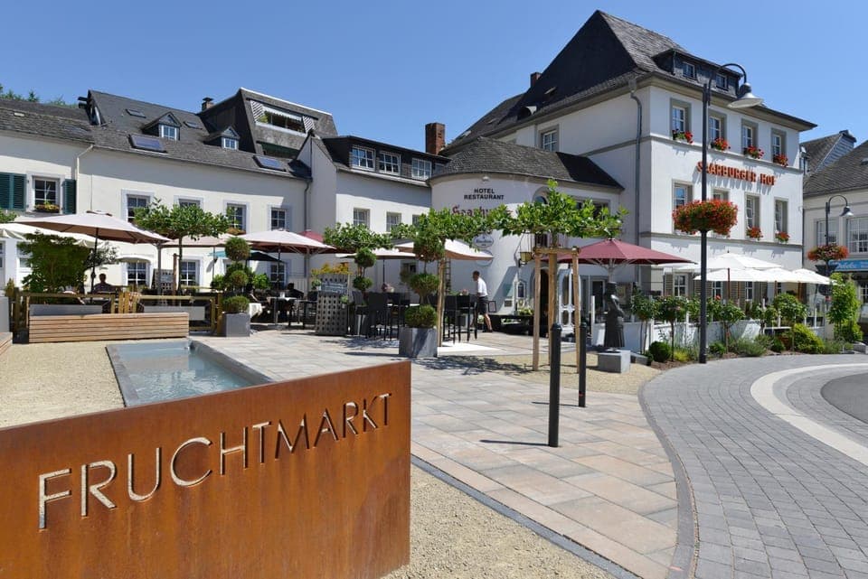 Property building, Day, Property logo or sign, Balcony/Terrace