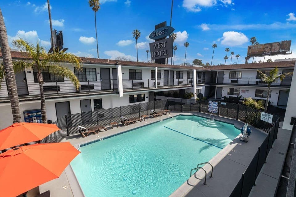 Pool view, Swimming pool