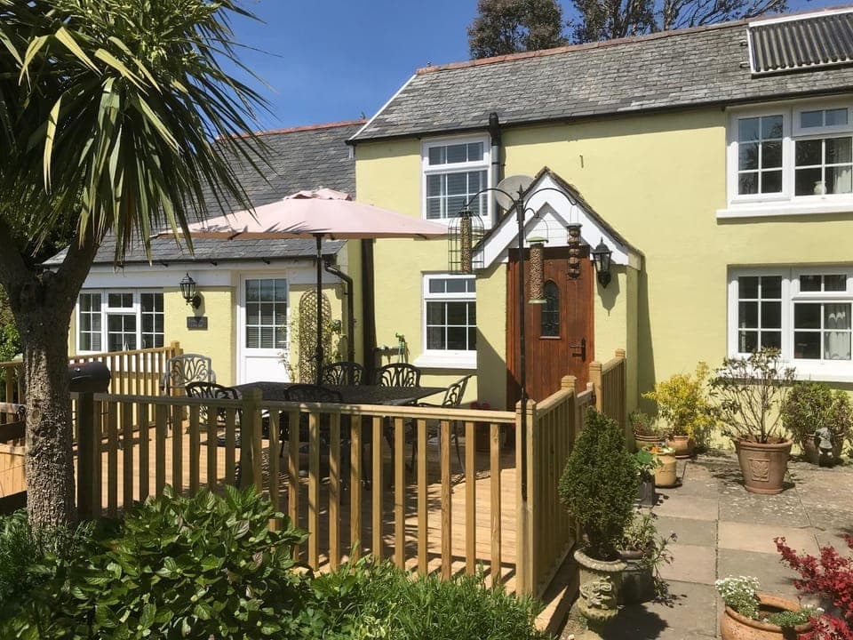 Property building, Balcony/Terrace