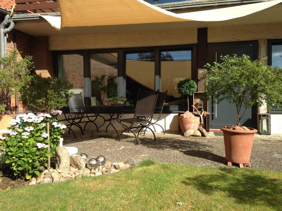 Garden, Balcony/Terrace