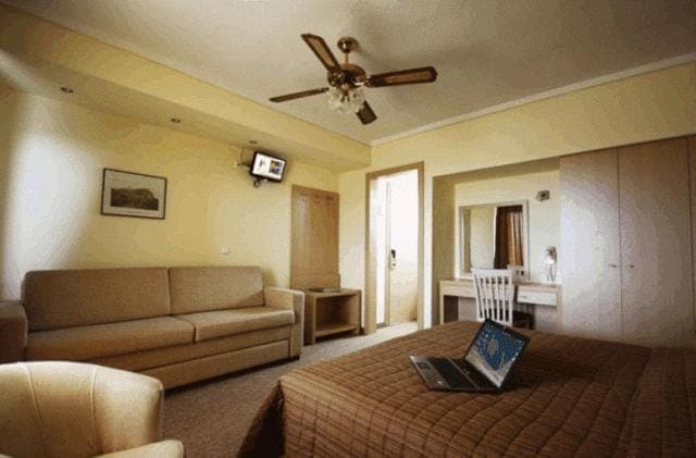 Bed, Photo of the whole room