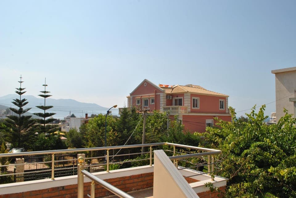 City view, Garden view, Sea view