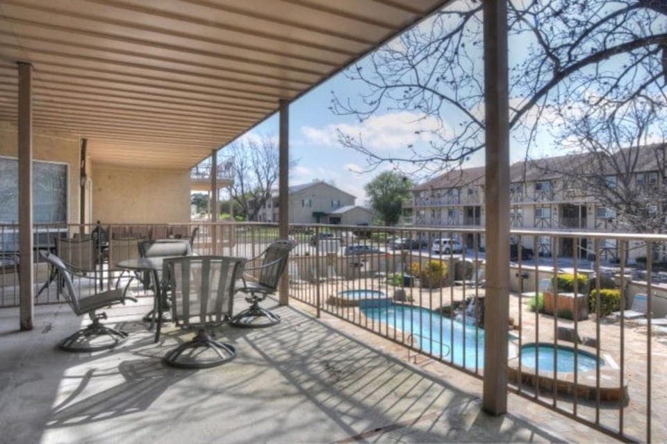 Patio, Balcony/Terrace, Area and facilities, Swimming pool