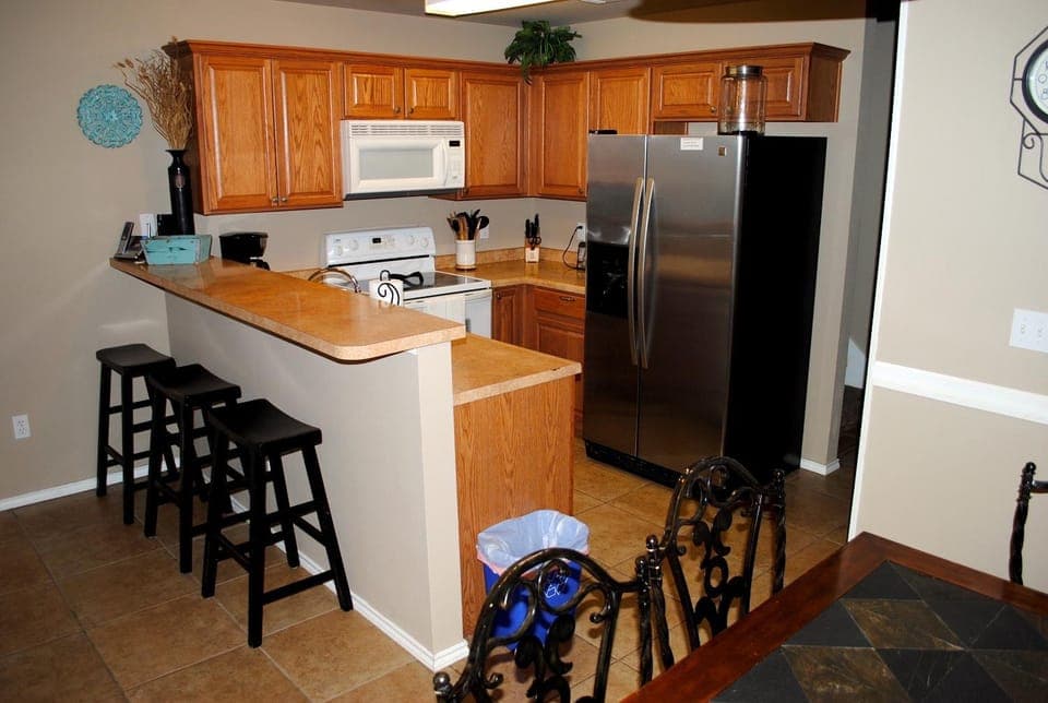 Kitchen or kitchenette