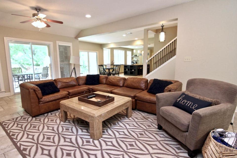 Living room, Seating area