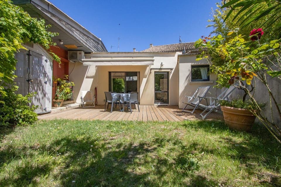 Property building, Patio, Garden