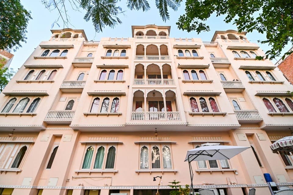 Property building, Day