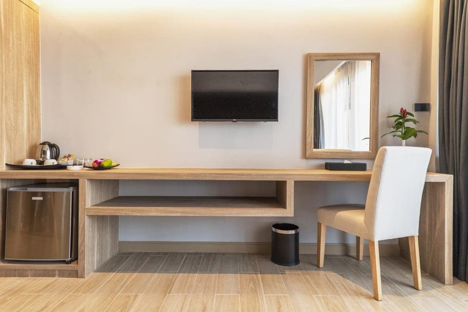 TV and multimedia, Bedroom, hair dresser, oven