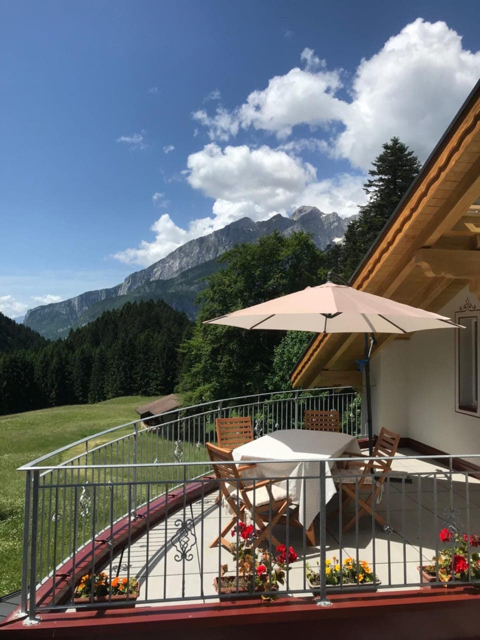 Patio, Summer, Mountain view