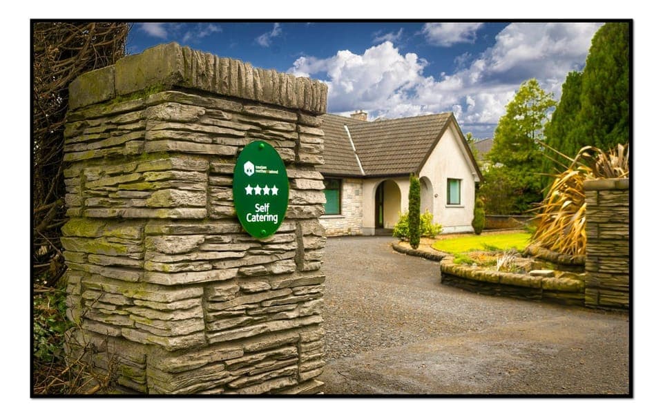 Logo/Certificate/Sign