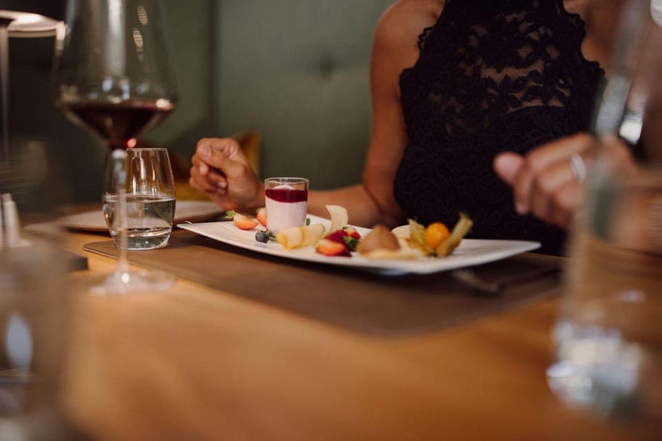 Restaurant/places to eat, Food and drinks, Food, Breakfast, Dinner, Drinks