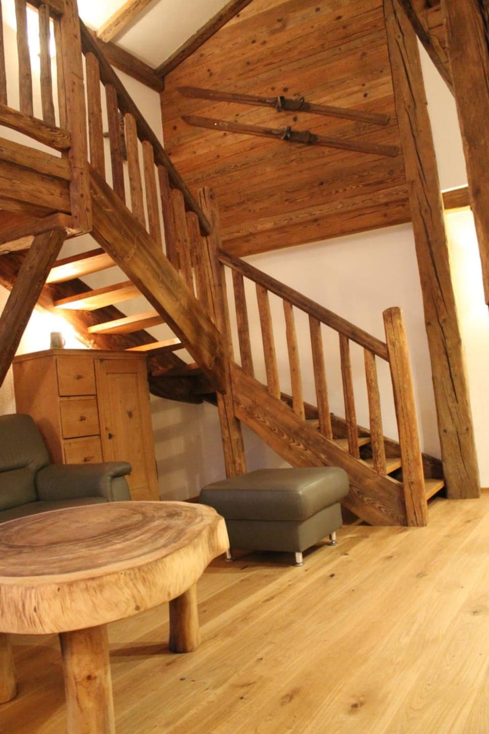 Living room, Decorative detail, Seating area