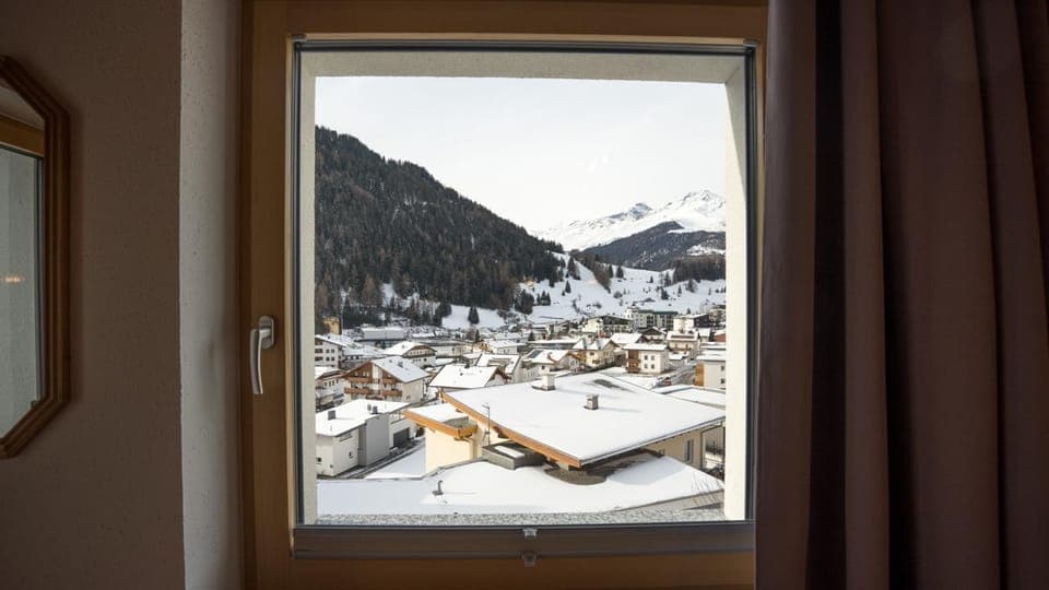 City view, Mountain view