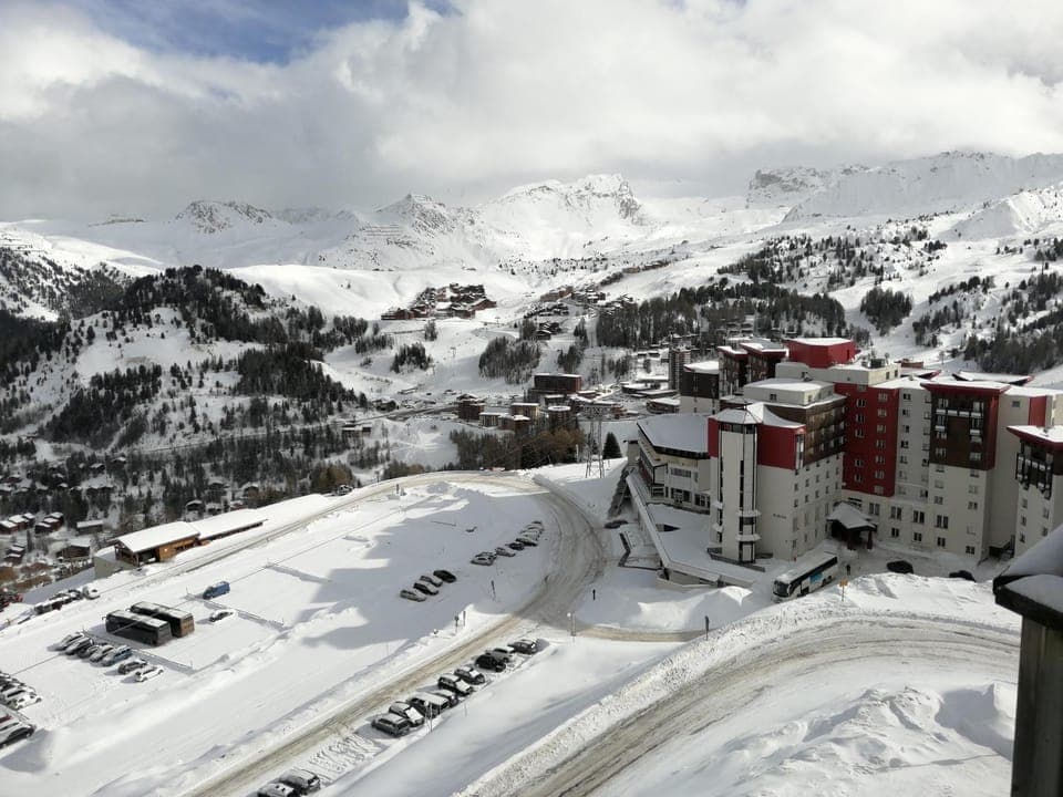 Bird's eye view, Skiing, Cycling, Landmark view, Mountain view