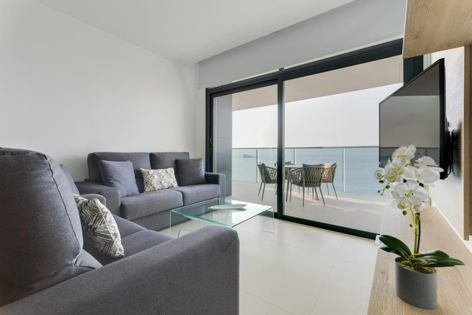 Communal lounge/ TV room, Living room