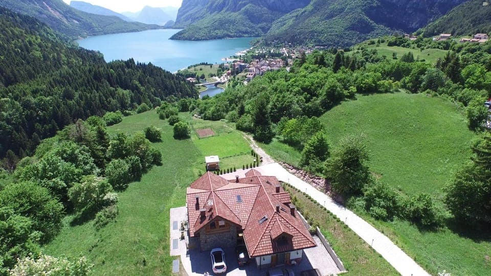 Bird's eye view, Garden view, Lake view