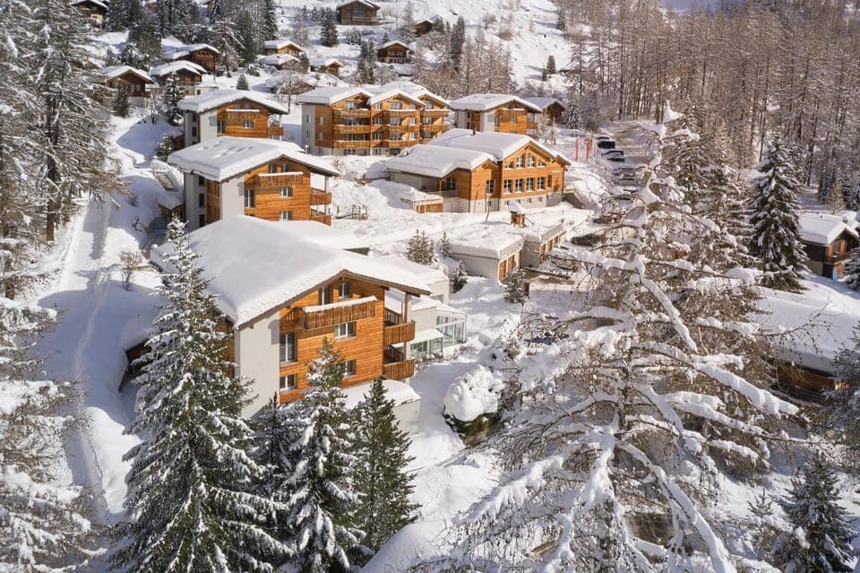 Property building, Winter