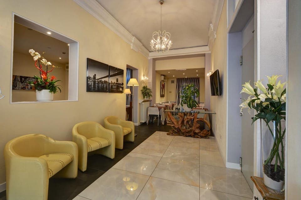 Communal lounge/ TV room