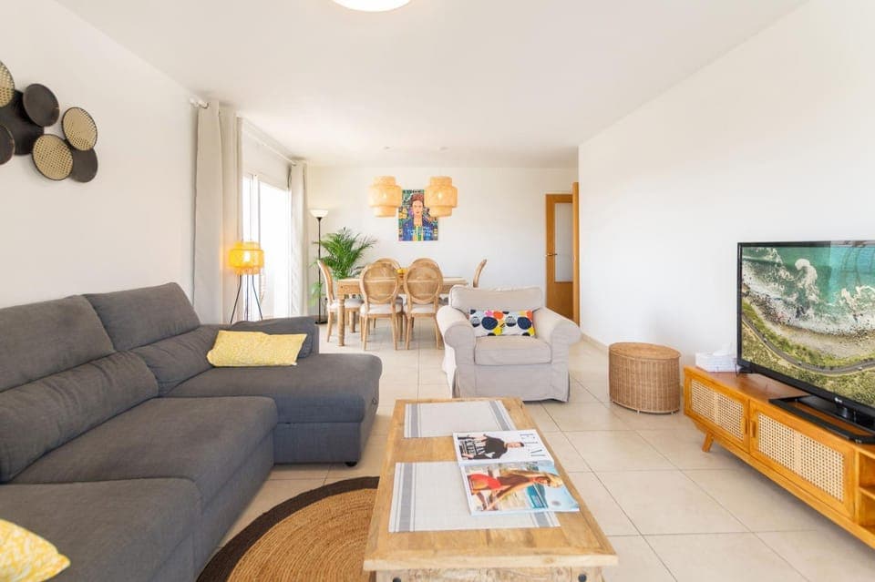 Communal lounge/ TV room, TV and multimedia