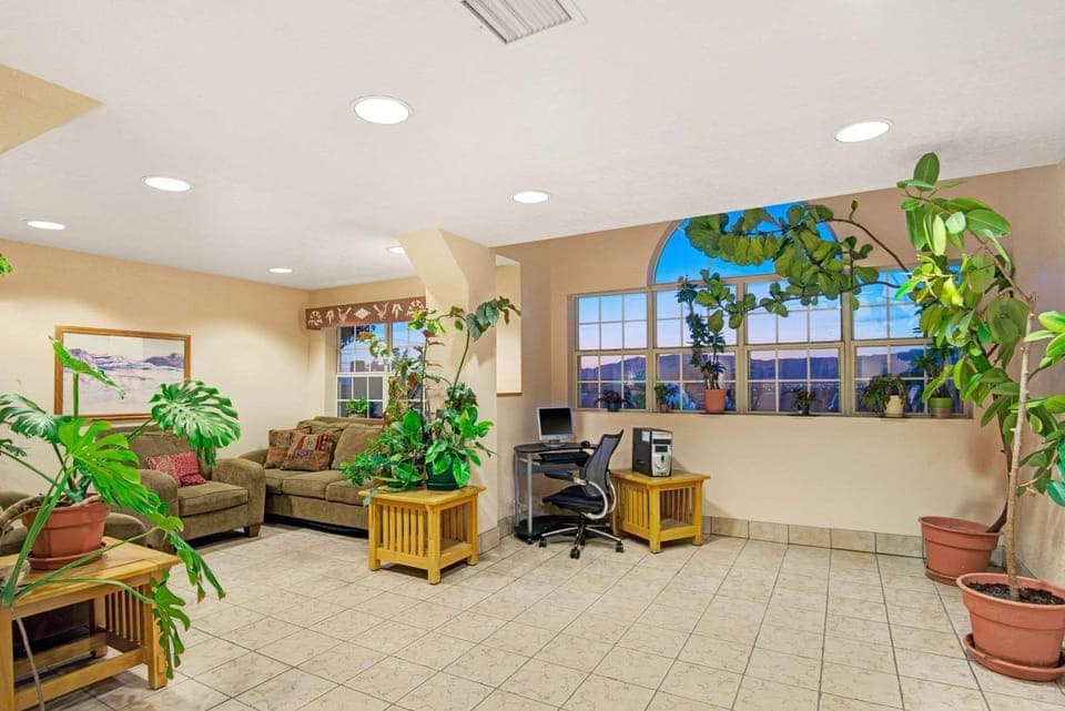 Lobby or reception, On site