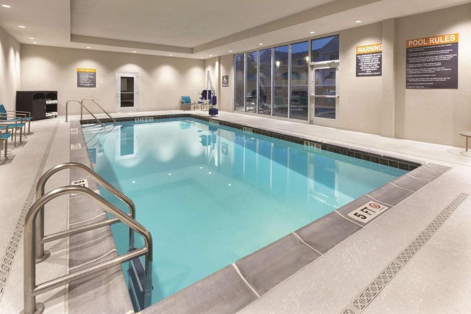 On site, Pool view, Swimming pool, Swimming pool