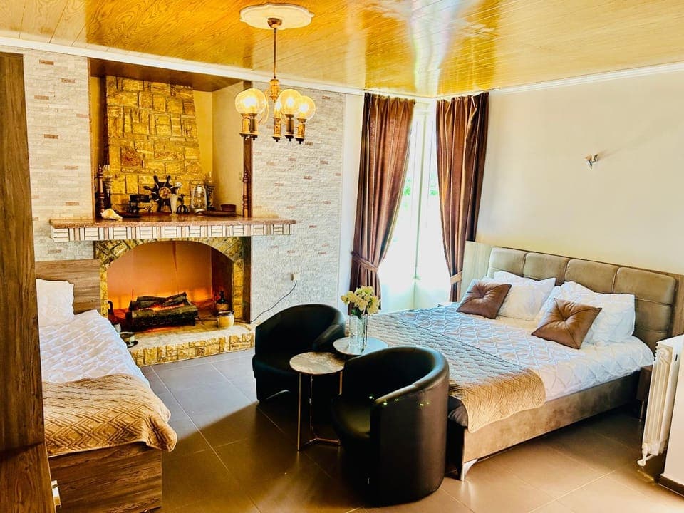 Living room, Photo of the whole room, Seating area