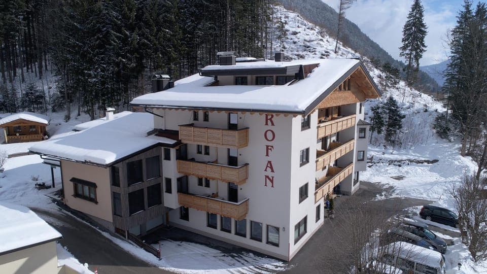 Property building, Winter