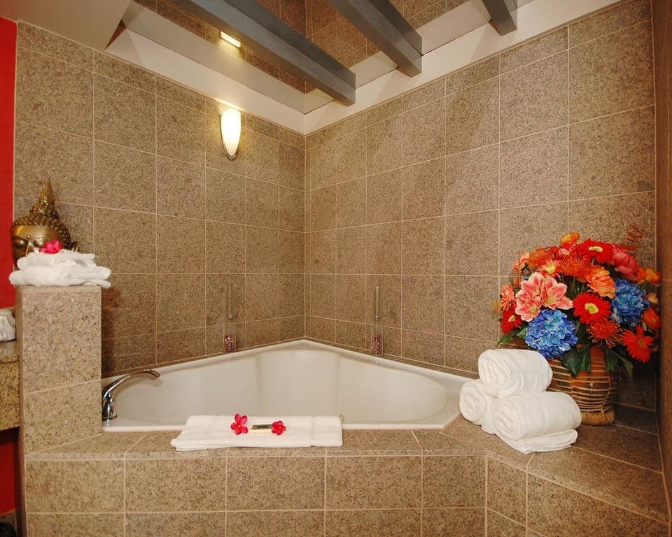 Plaza Inn & Suites Hotel in Hagerstown