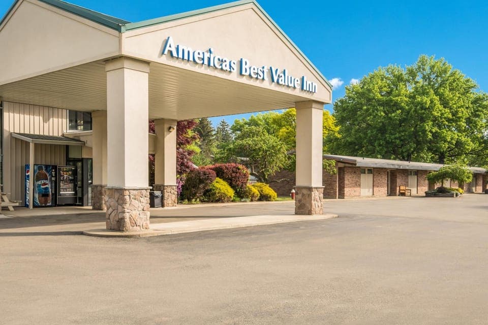 Property building, Facade/entrance