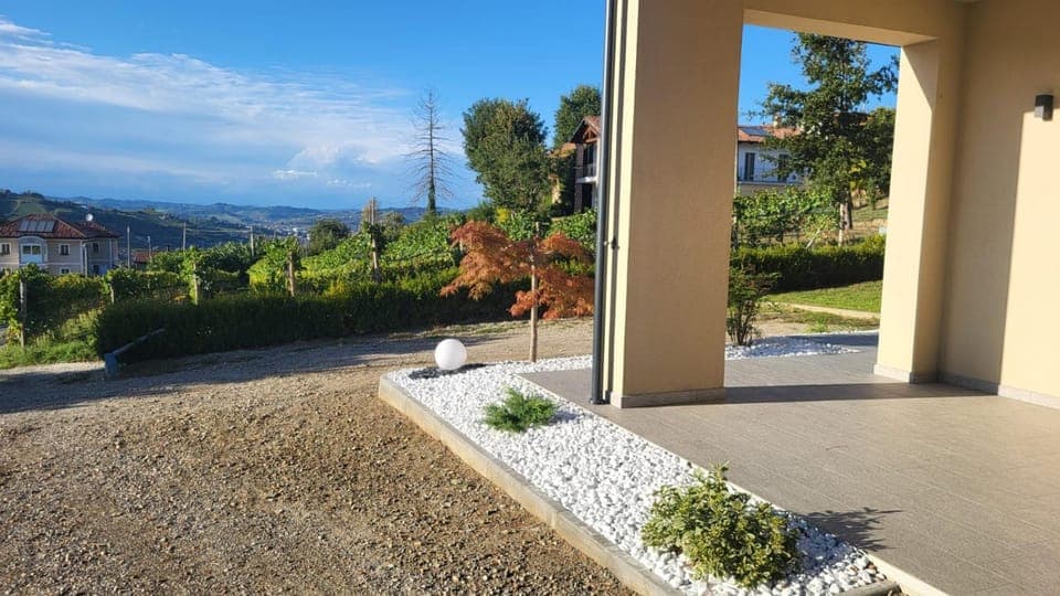 Property building, Landmark view, Mountain view, Inner courtyard view