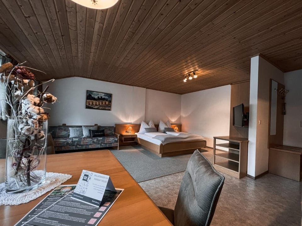 Bed, Living room, Bedroom