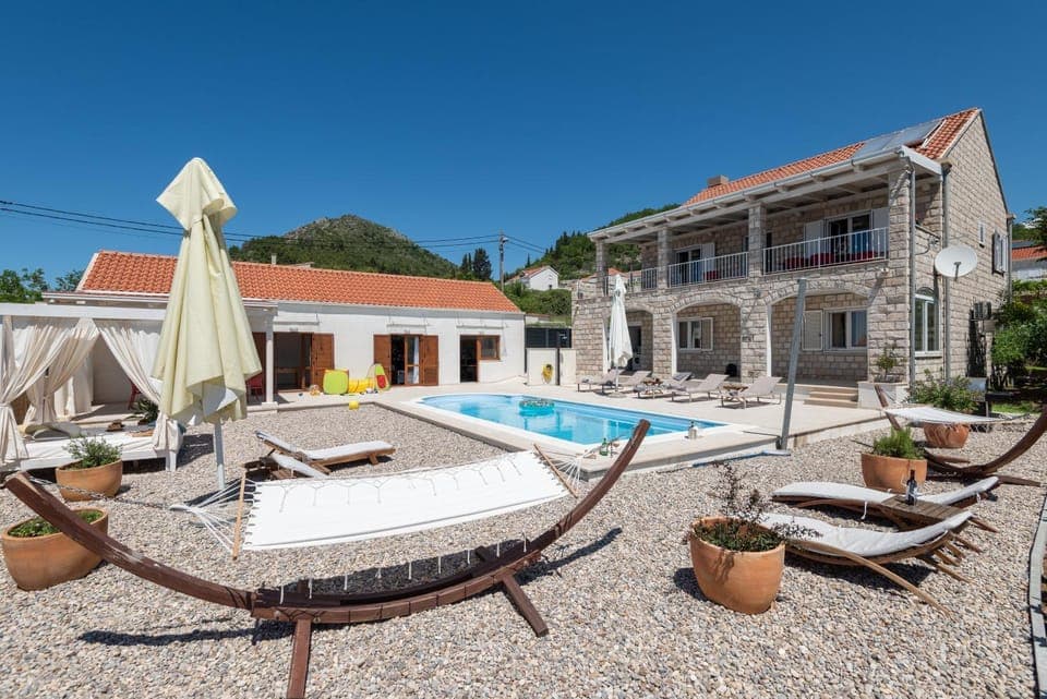 Property building, Swimming pool