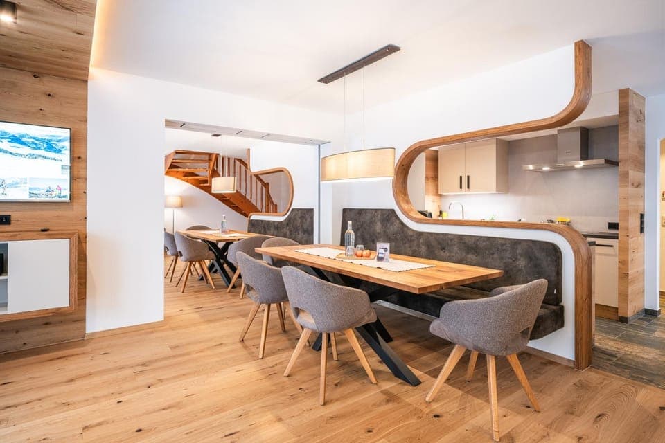 Kitchen or kitchenette, Living room, Seating area