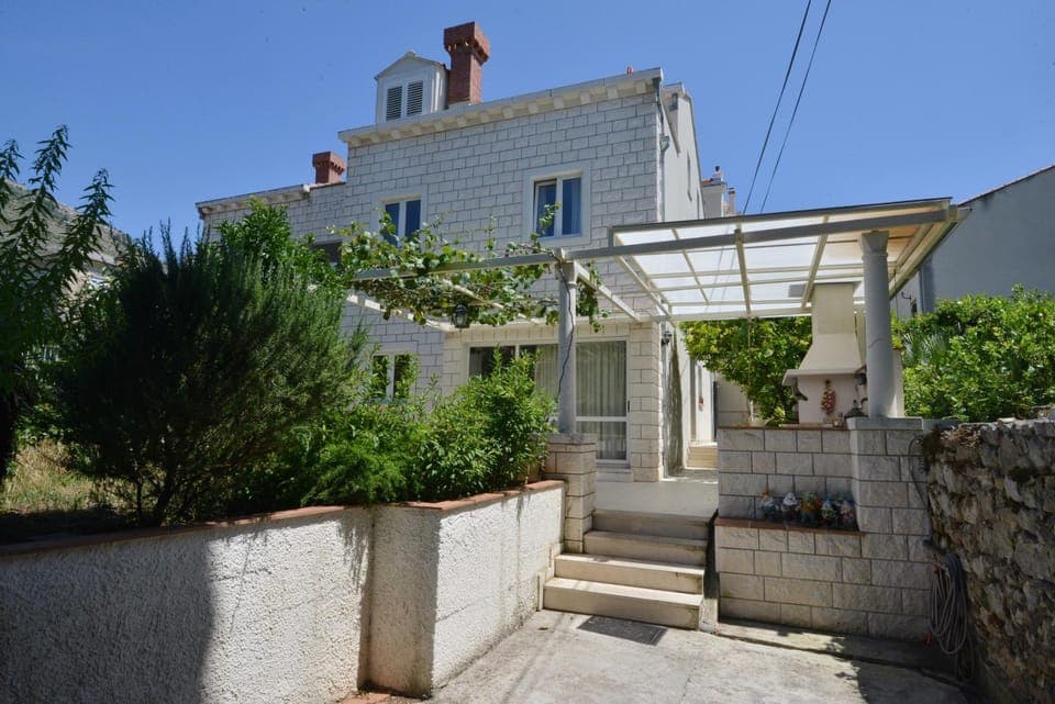 Facade/entrance, Street view