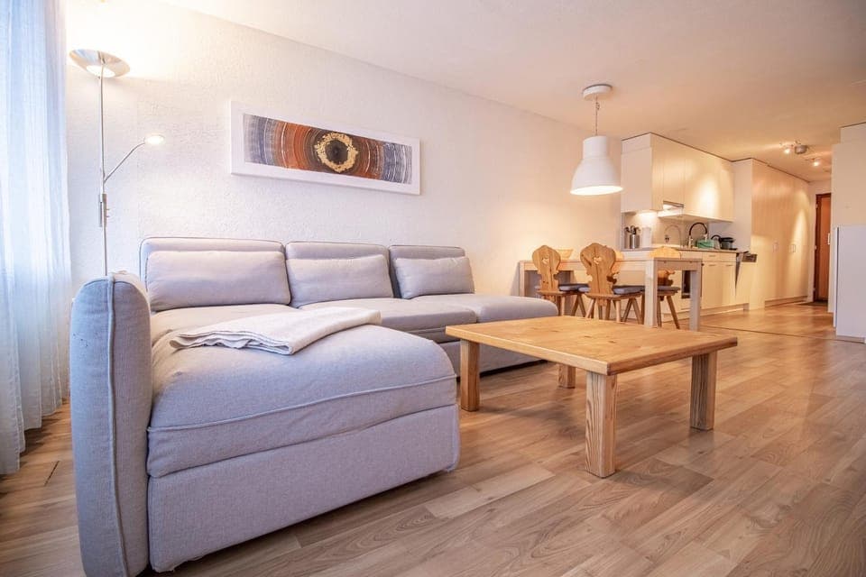 Living room, Mountain view
